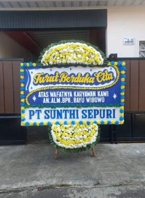 Papan Bunga Duka di Panunggangan Utara