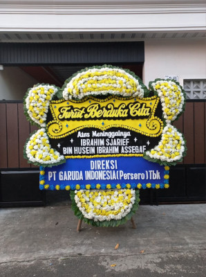 Papan Bunga Duka di Panunggangan Utara