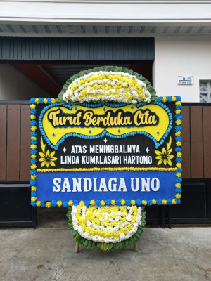 Papan Bunga Duka di Panunggangan Utara